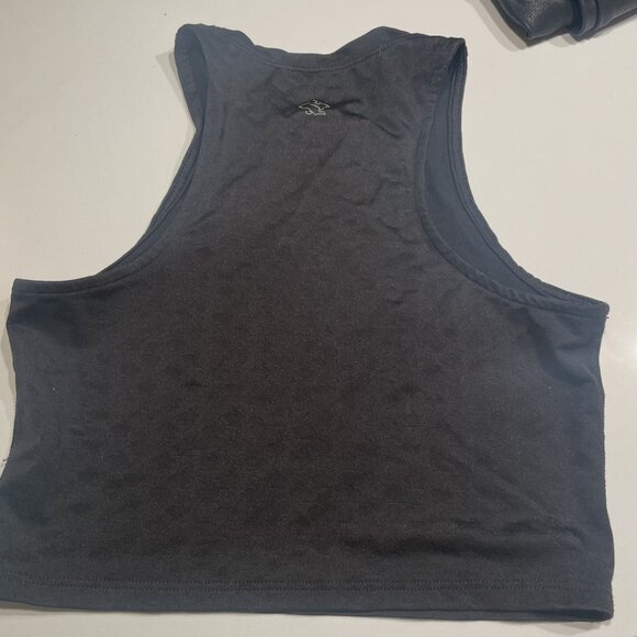 Run in Rabbit Crop Hop - Picture 3 of 3